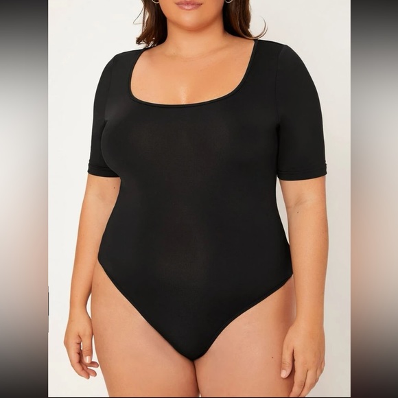 3/$15 SHEIN BASICS Plus Solid Scoop Neck Bodysuit Black 3XL (18) - Picture 4 of 7